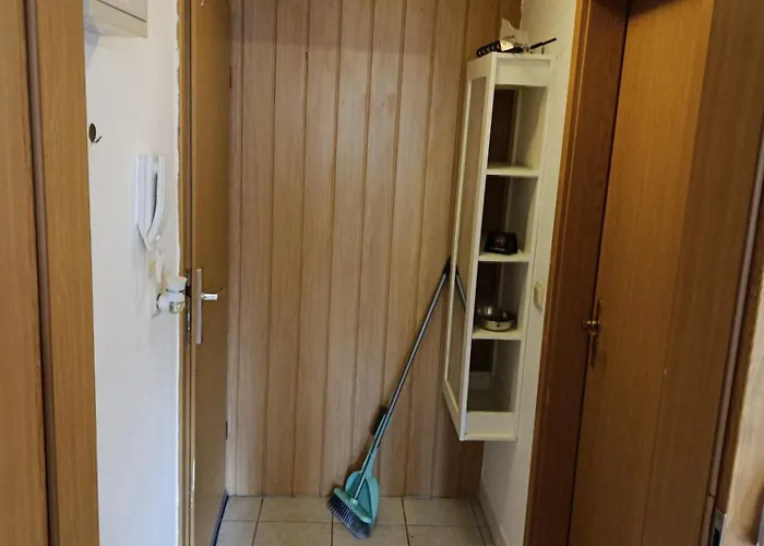 Klein, Aber Fast Alles Vorhanden, Ideal Fuer 2 Pers Lägenhet *